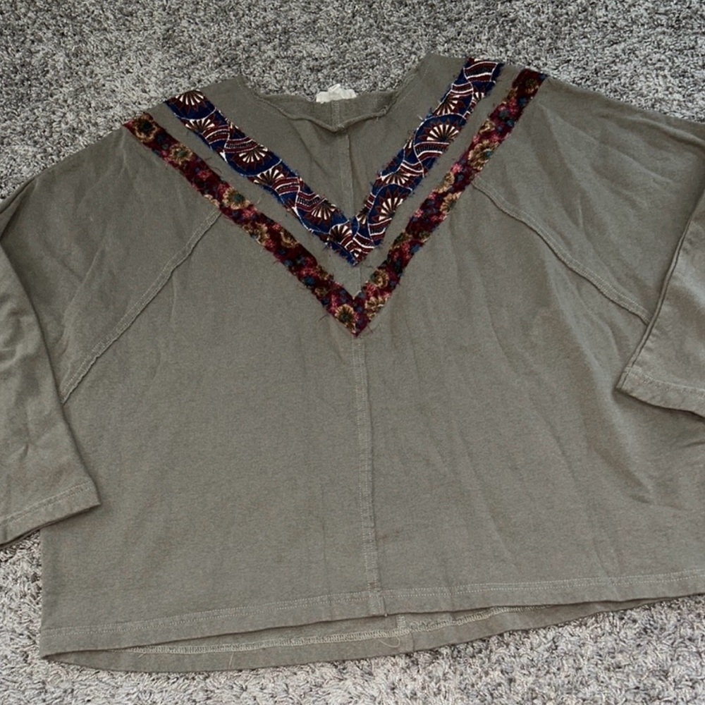 Easel Boutique Boxy Contrast Sweatshirt size Large